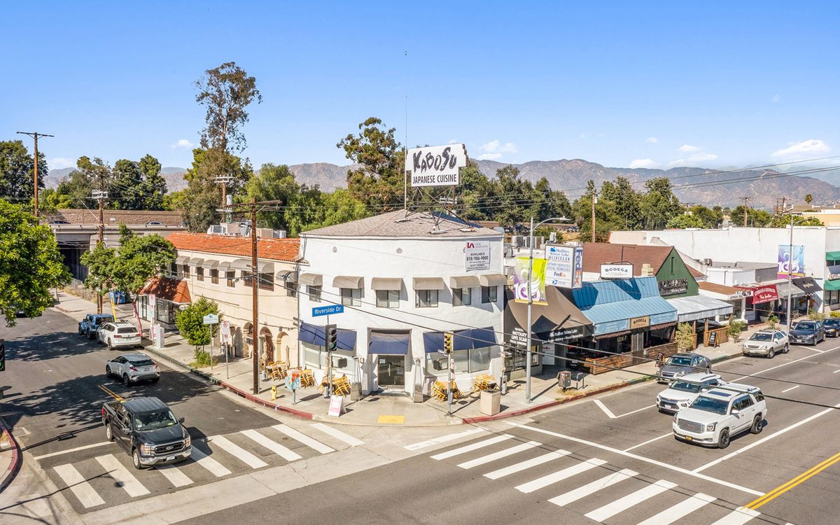 10151 Riverside Drive, Toluca Lake, CA